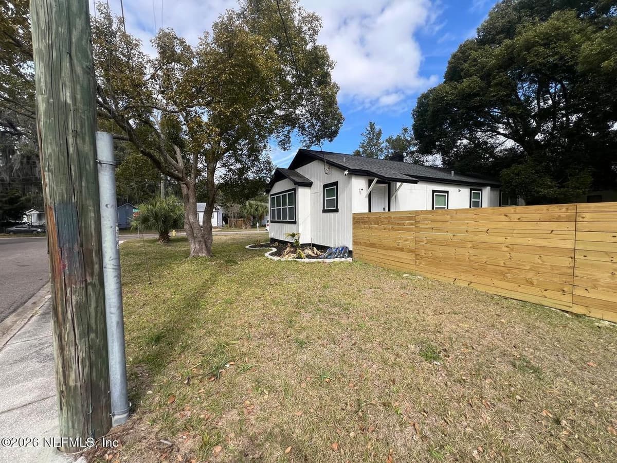 304 LAWTON Avenue, Jacksonville, FL 32208, Jacksonville, FL - photo 3