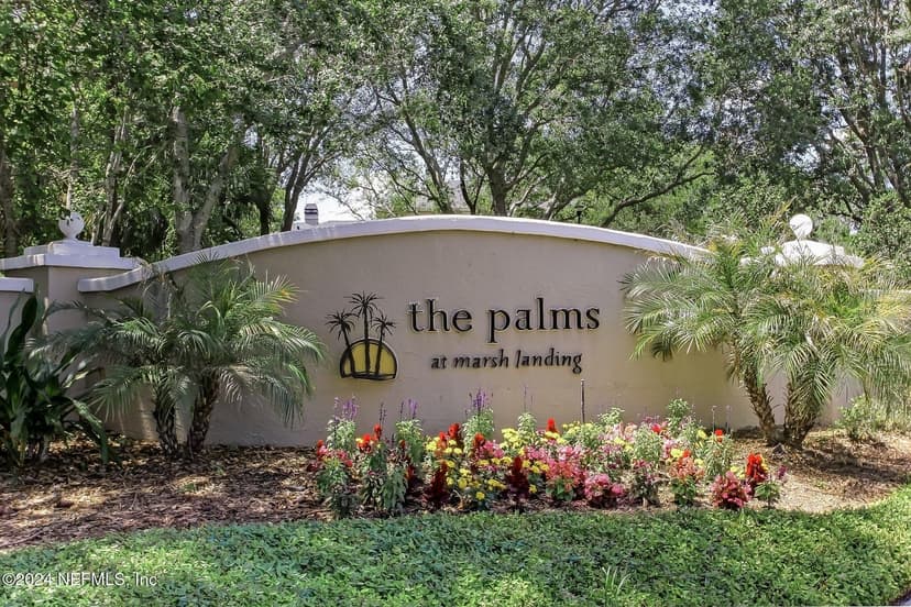 1701 THE GREENS Way 1912, Jacksonville Beach, FL 32250