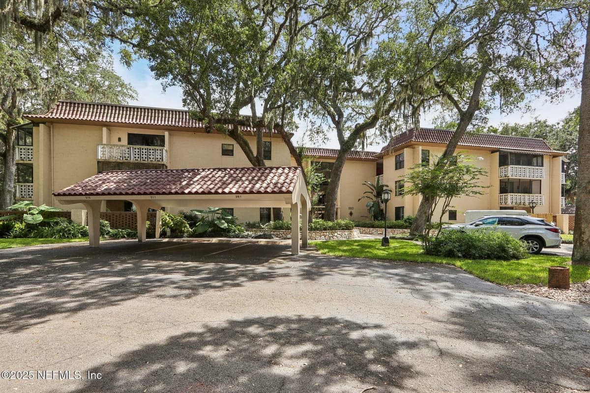 1810 SEVILLA Boulevard W 307, Atlantic Beach, FL 32233, Atlantic Beach, FL - photo 3