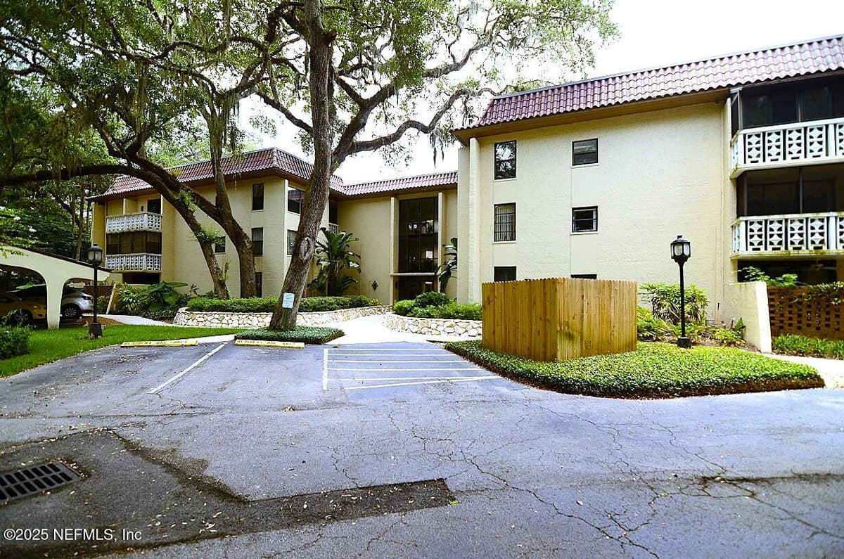 1810 SEVILLA Boulevard 202, Atlantic Beach, FL 32233, Atlantic Beach, FL - photo 3