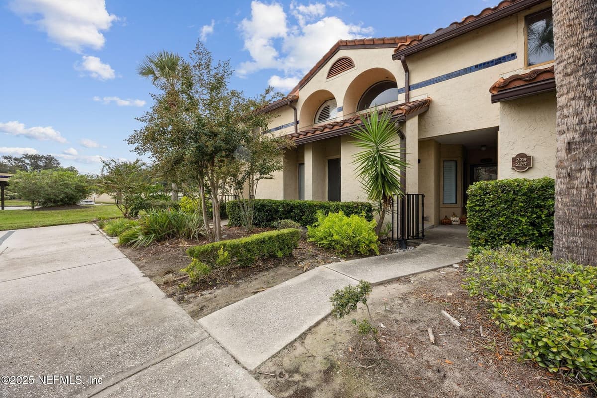 3809 LAVISTA Circle 229, Jacksonville, FL 32217, Jacksonville, FL - photo 2