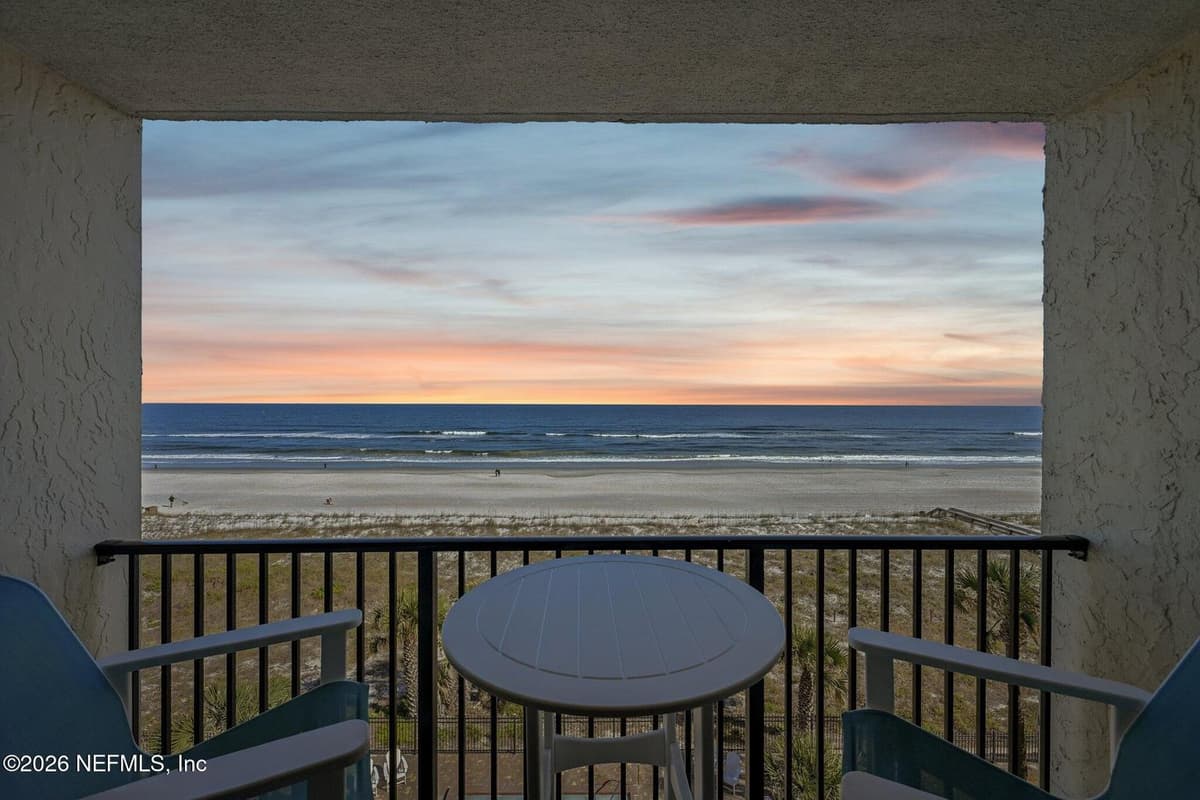 601 1ST Street S 5E, Jacksonville Beach, FL 32250, Jacksonville Beach, FL - photo 2