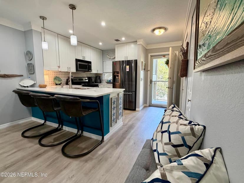 7 ARBOR CLUB Drive 211, Ponte Vedra Beach, FL 32082