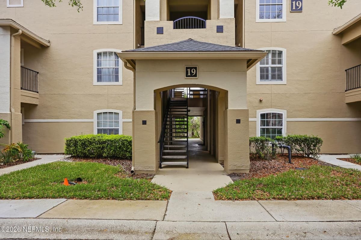 1701 THE GREENS Way 1913, Jacksonville Beach, FL 32250, Jacksonville Beach, FL - photo 3