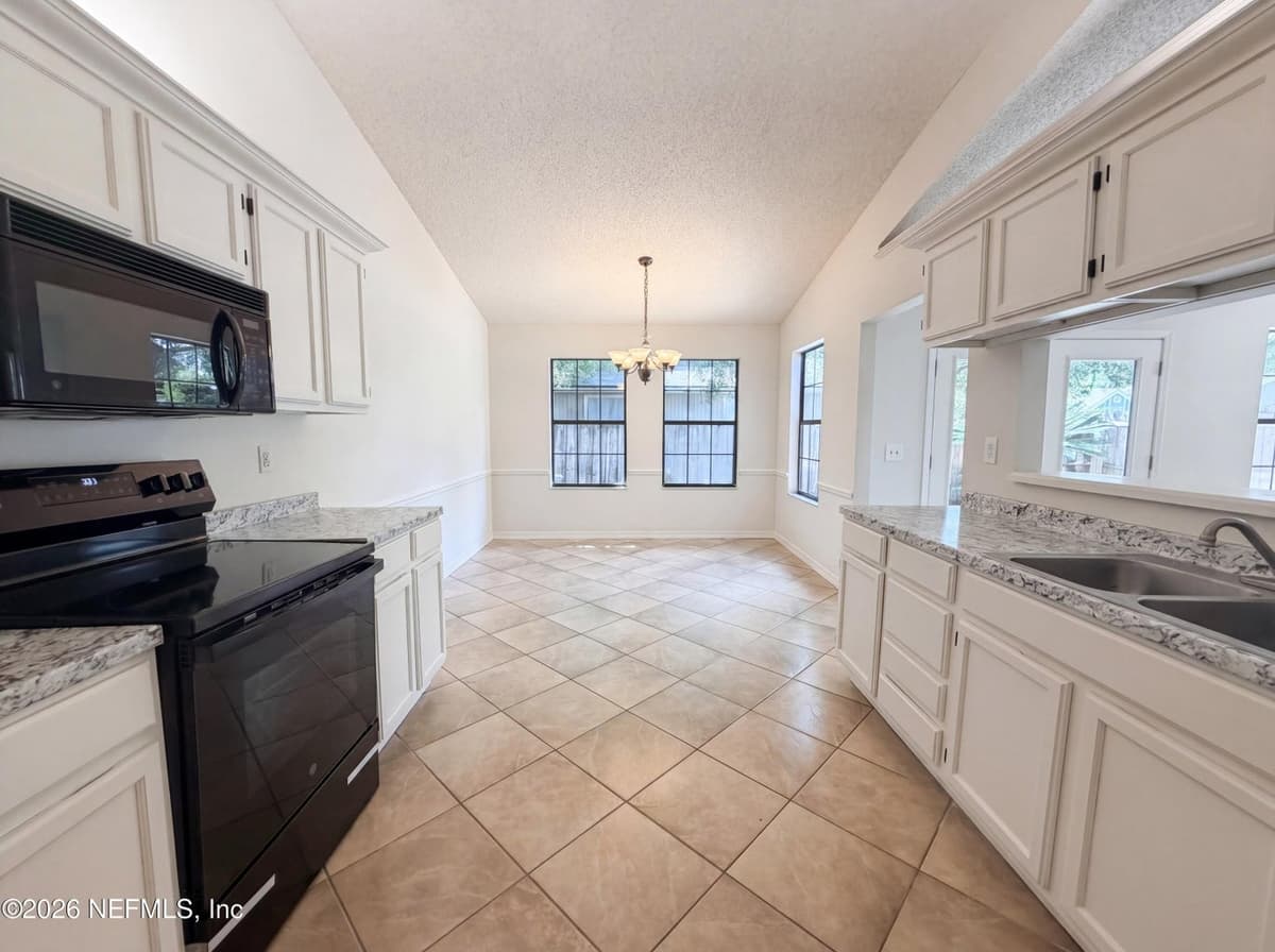 3160 BRIDGEVIEW Drive, Jacksonville, FL 32216, Jacksonville, FL - photo 2